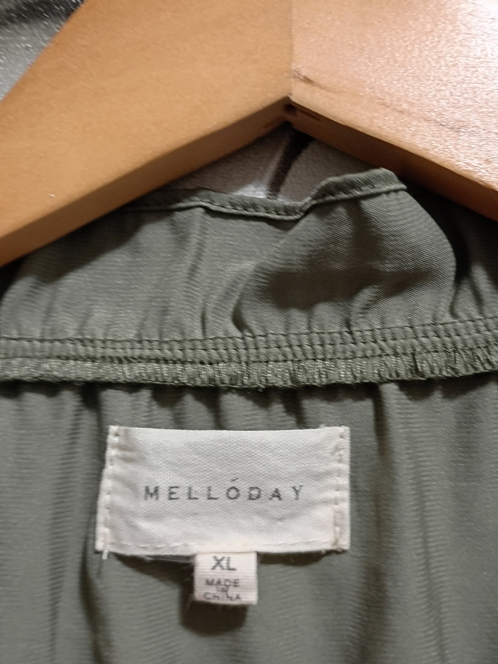 MELLODAY Satin XL Women Olive Green Ruffle-Neck Button Front Blouse - Picture 6 of 7